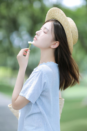 扒开腿挺进嫩苞处破苞疼的